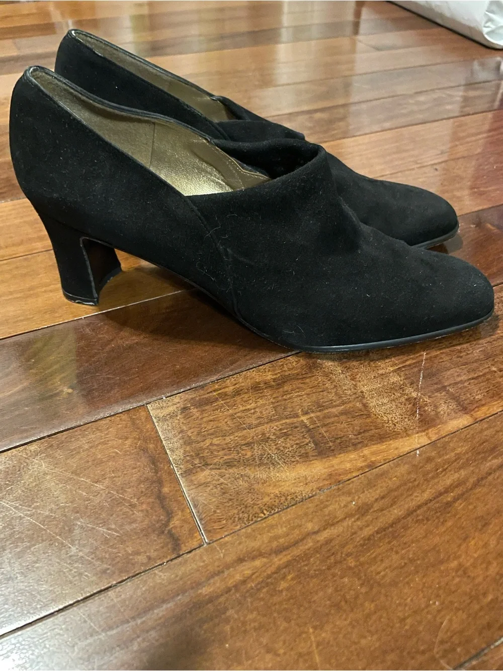Vintage Stuart Weitzman suede Booties, size 9.5